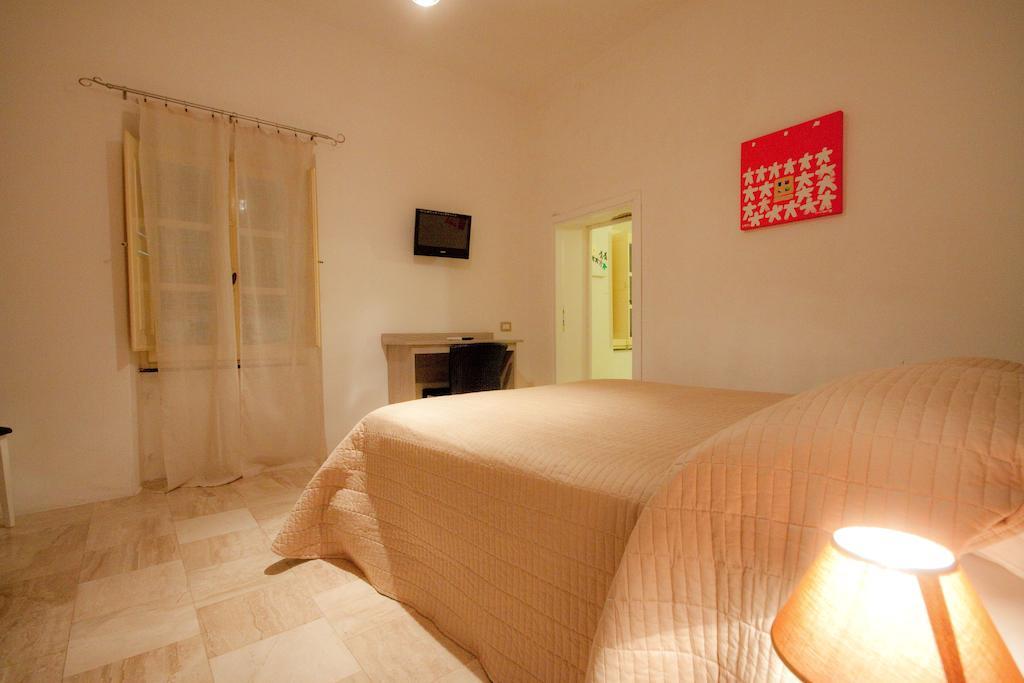 La Locanda Dell'Officina Olbia Cameră foto